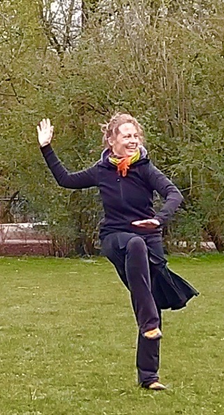 Jeanine-Theunissen-Wereldconditie-Vondelpark,kruisbeweging, Brain Gym, Dansen in park, ontspannen